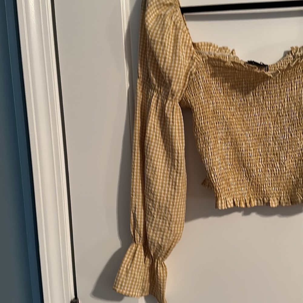 Cute top by Lumiere - Picture 4 of 9